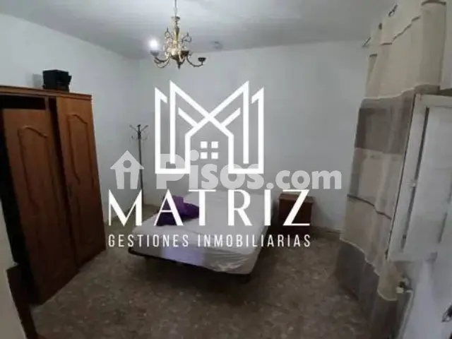 Casa adosada en venta en Tomelloso