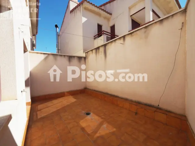 Casa adosada en venta en Avda. Juan Carlos I
