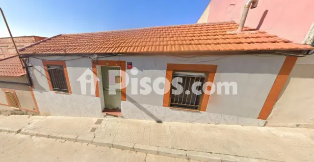 Casa adosada en venta en Calle de Isabel 'La Católica', cerca de Calle Benéfica
