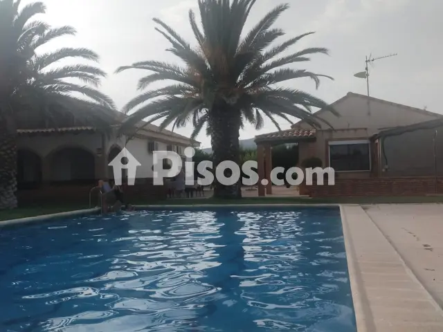 Chalet rústico en venta en Calle Poligono 4 Parcela , Número 1186