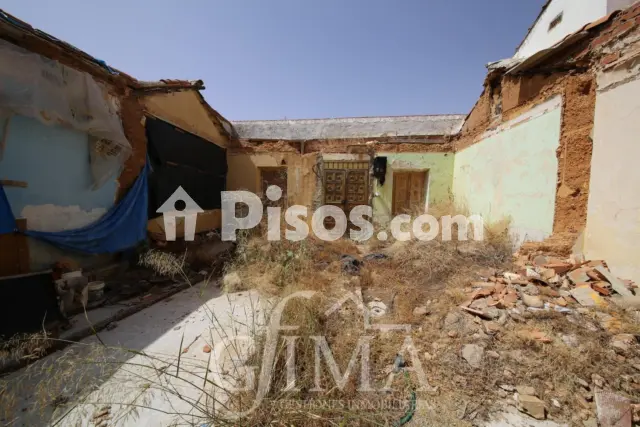 Terreno en venta en Embajadores