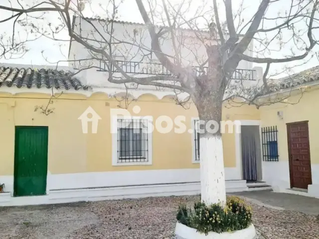 Casa rústica en venta en Valdepeñas